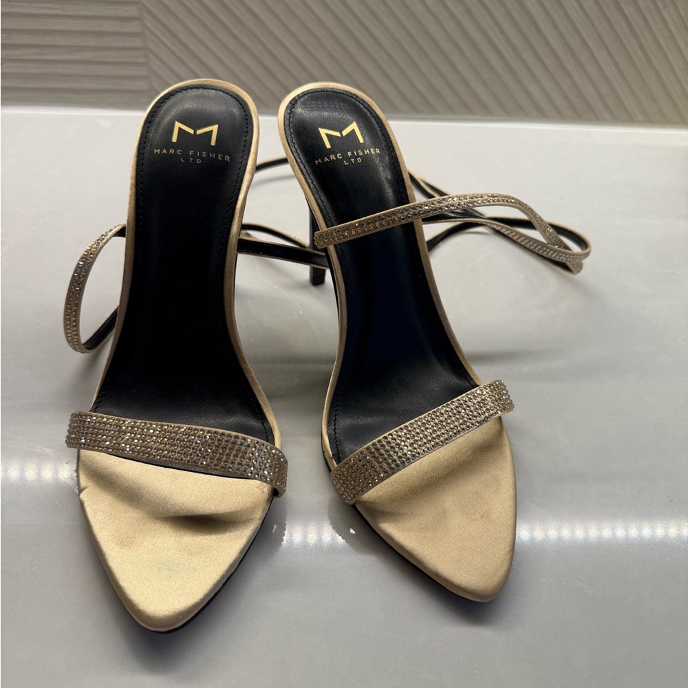 Marc Fisher NWOT Cammile Strappy Dress Heel
